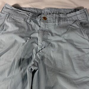 American Eagle mens light blue Flex flat front 8.5" chino shorts - size 33